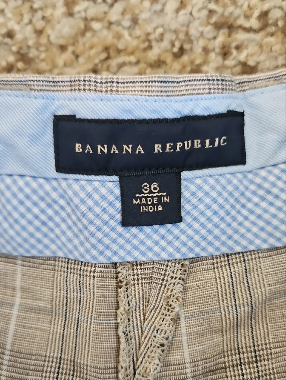 Banana Republic Men's Light Beige Plaid Flat Front Shorts